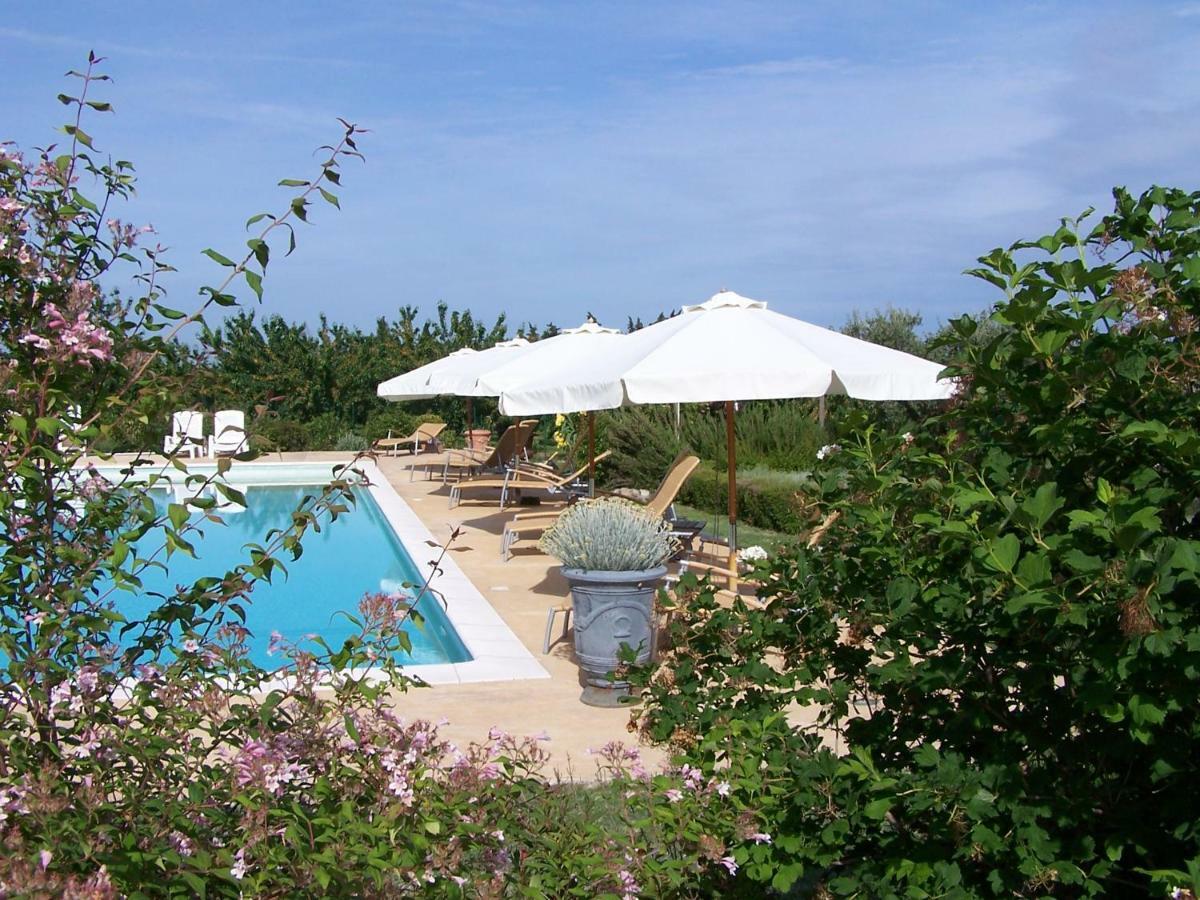 La Capucine Bed & Breakfast Lagnes ภายนอก รูปภาพ